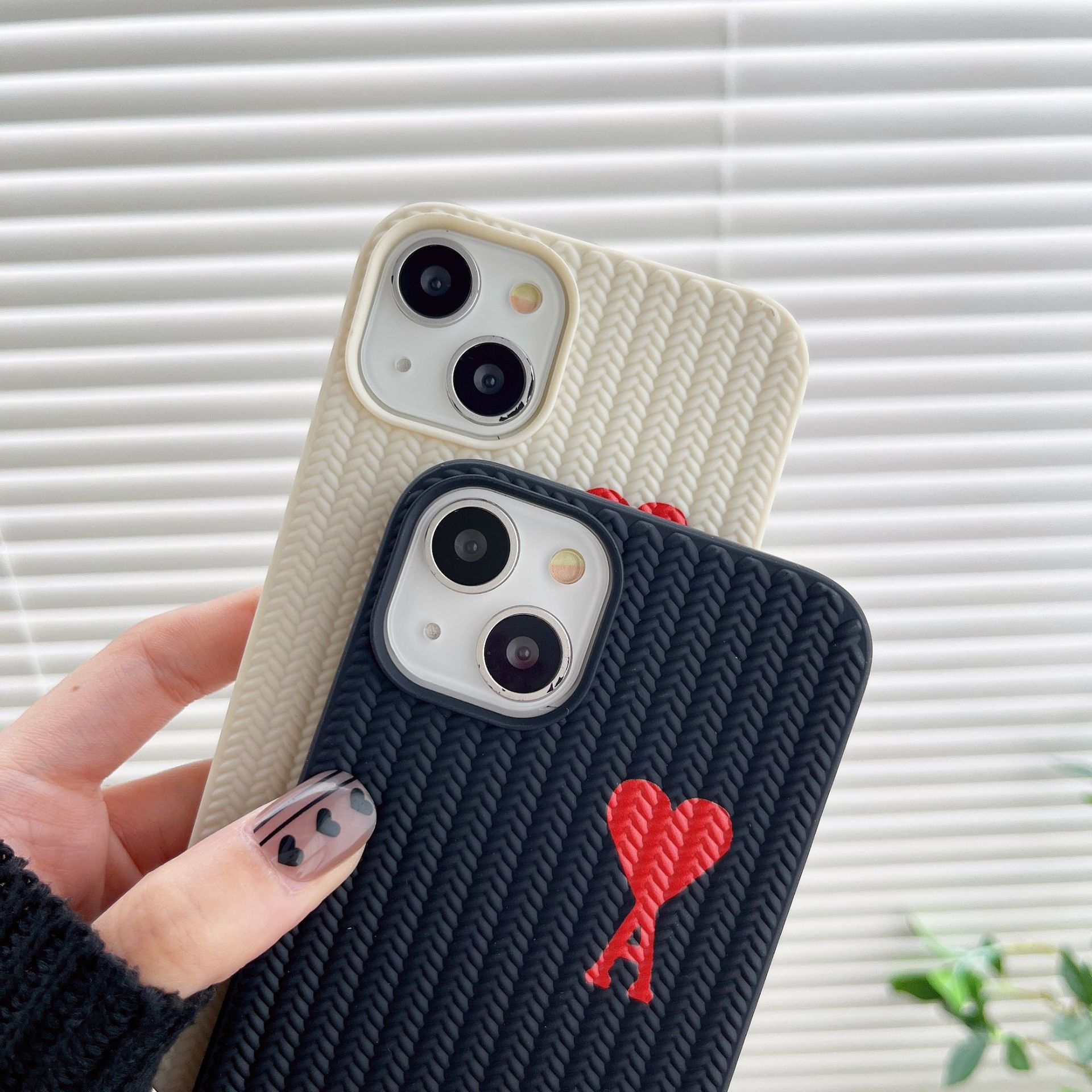 Paris heart knit iPhone case - Coveo