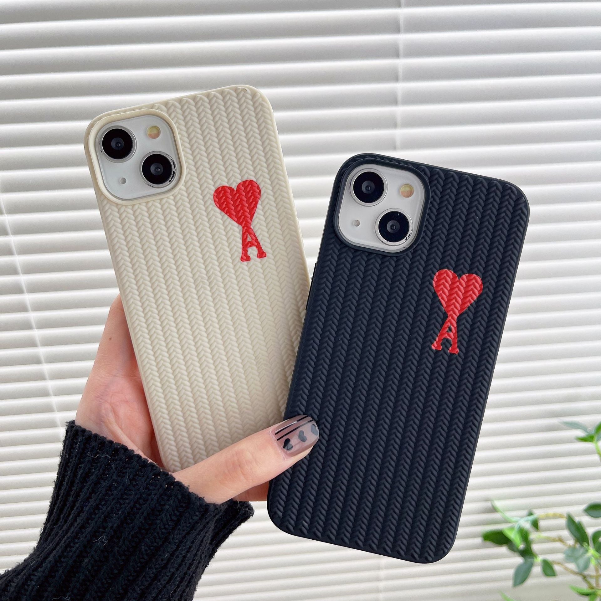 Paris heart knit iPhone case - Coveo