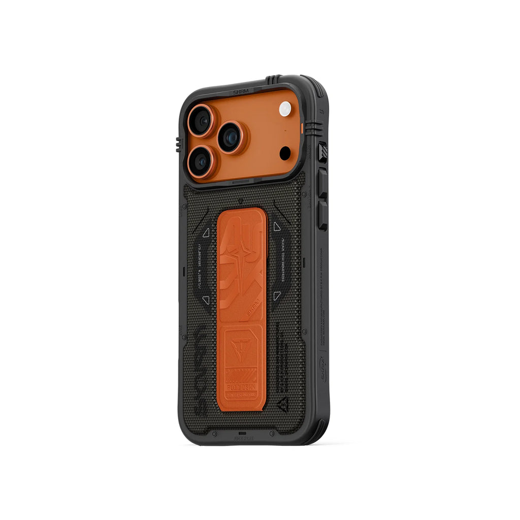 Skinarma Phantom 17 Pro Max Mag-Charge case in green, back view
